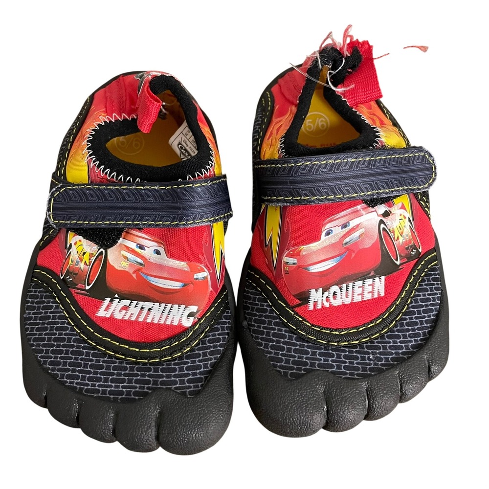 NWT Read* Disney Pixar Cars Water Shoes Red Lightning McQueen Boys Size 5/6